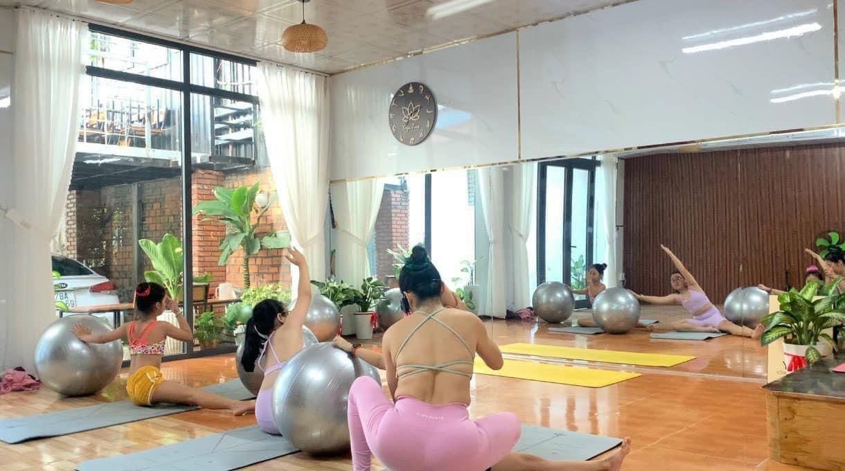 Lớp trị liệu với bóng