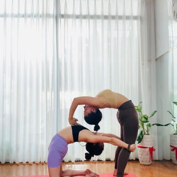 Yoga đôi