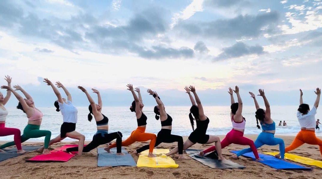 Yoga giúp giảm căng thẳng trong nhịp sống bận rộn